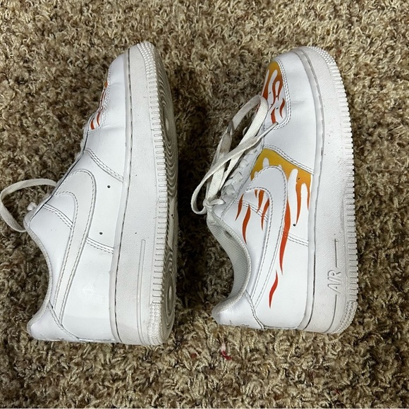 Nike Air Force 1 Women’s Size 7.5 Custom Flame Preowned 315115-112 - Picture 4 of 10